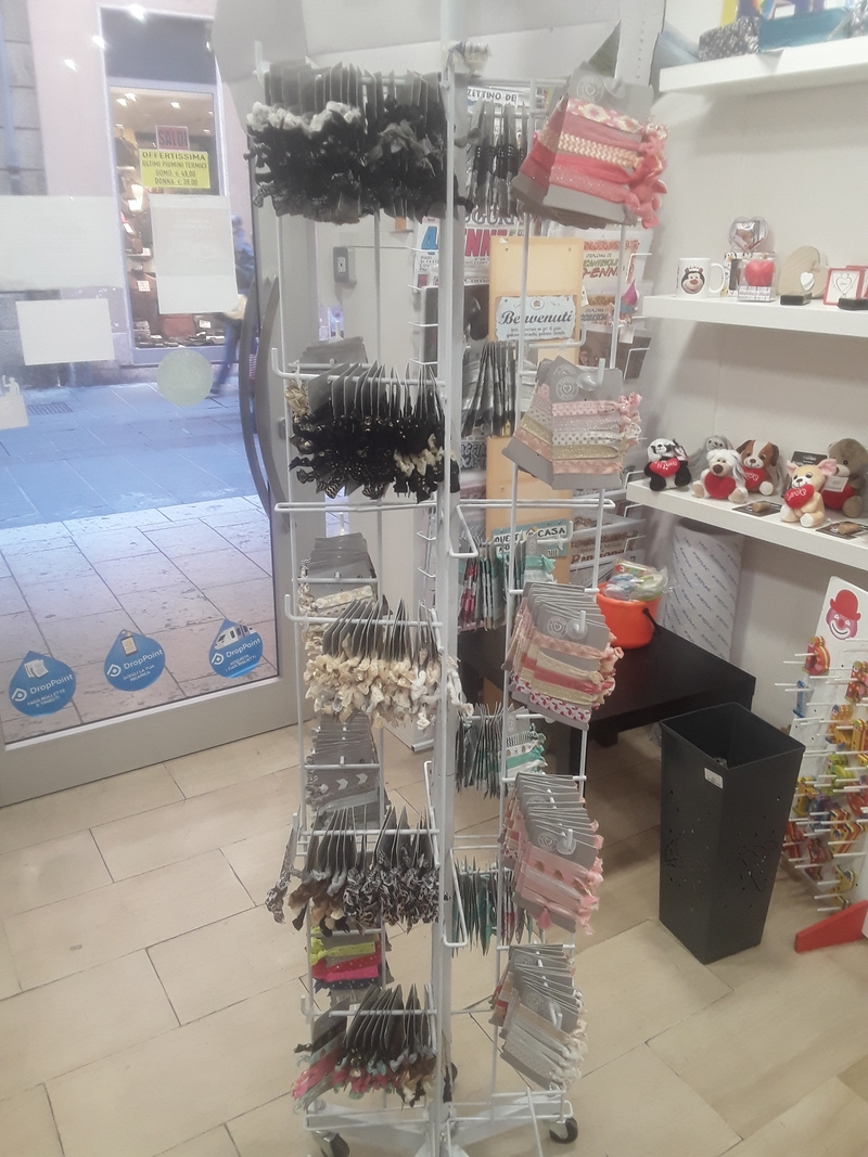 Persona Braccialetti elastici colorati